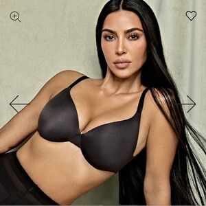 SKIMS “Smoothing Ultimate” FULL COVERAGE LIGHTLY LINED BRA Color: Onyx/Black 40D
